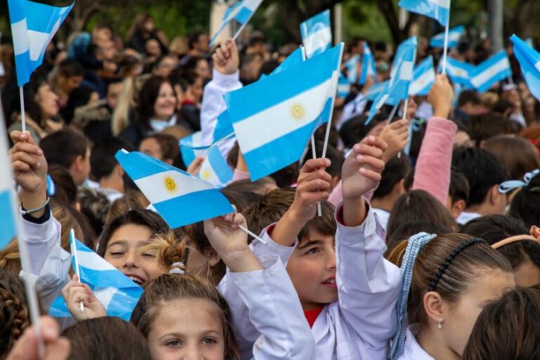El Centro Cultural Sarmiento invita a celebrar la pasión argentina con un taller creativo