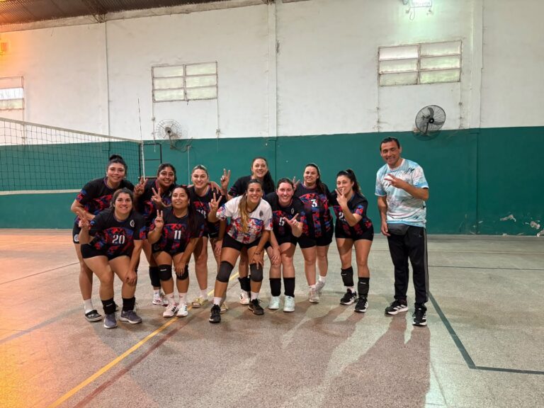 El vóley femenino de Polideportivo Sauce tuvo una jornada perfecta en la Liga Santoto