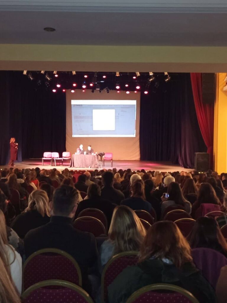 Elisa fortalece la formación de sus equipos a través del programa Crecer Capacita