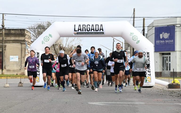 Sarmiento corrió por el cooperativismo en una jornada que reunió deporte, comunidad y solidaridad
