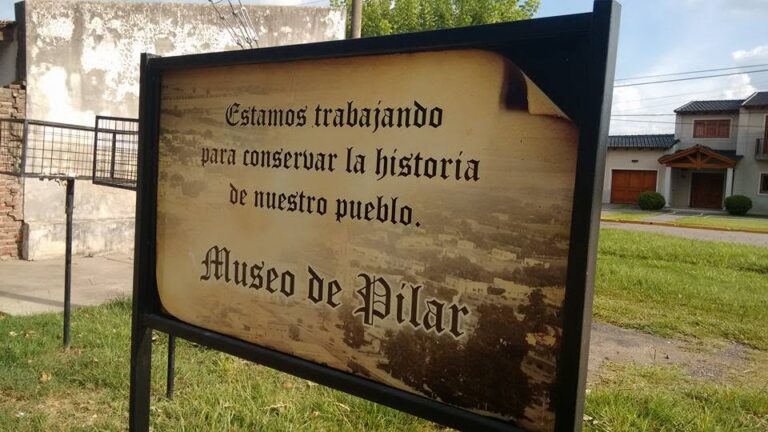 Pilar invita a descubrir la historia de su Cementerio Parroquial con un circuito guiado