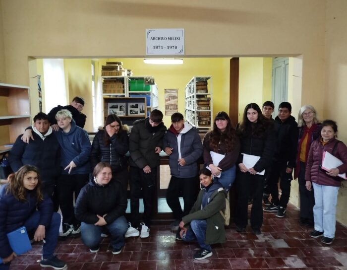 “La Escuela va al Museo”: estudiantes del Núcleo Rural de Cavour conocieron la historia regional
