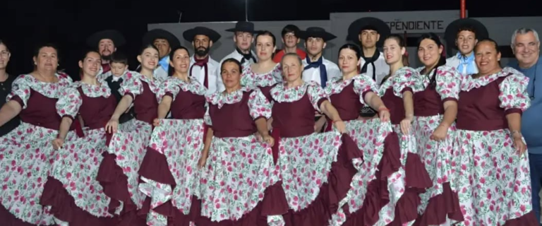 El Ballet Amaique llevó las danzas y tradiciones de San Jerónimo del Sauce a Las Tunas