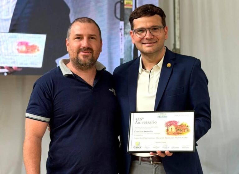 Franck distinguió a instituciones y referentes en el marco de su 156° aniversario