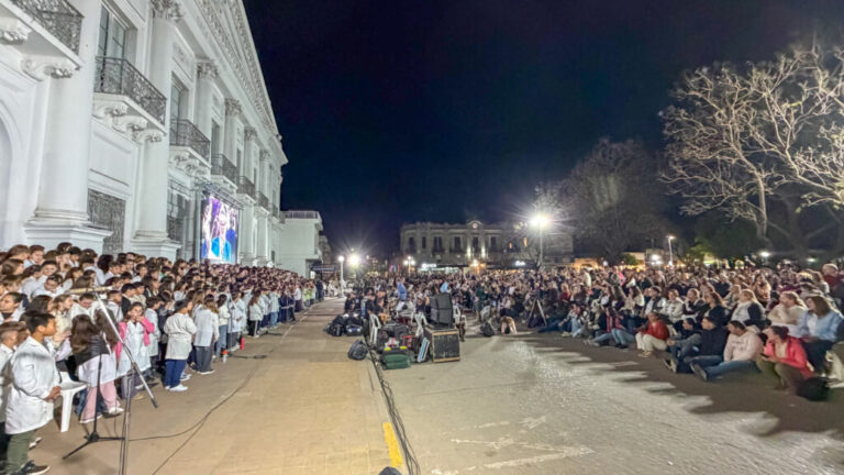 Casi 900 chicos le pusieron voz a una nueva edición de Esperanza Canta